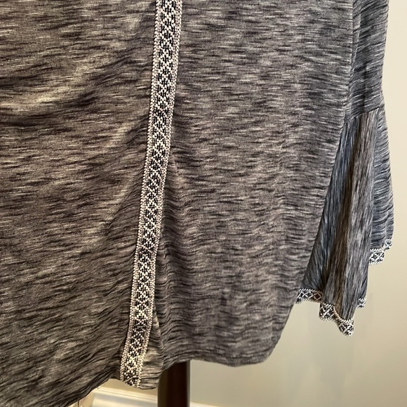 W5 Flounce sleeve top - Picture 5 of 5